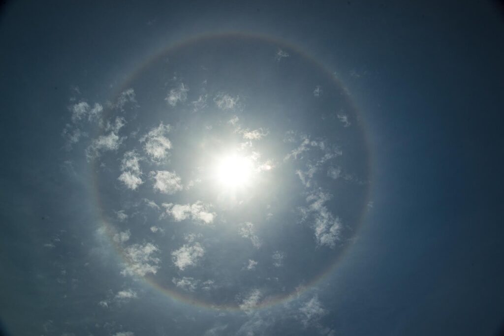 halo, sun dog, sun